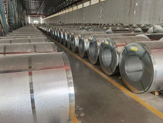 600-1250mm bobina galvanizada en caliente resistente a la corrosión regular / cero / gran espangilla